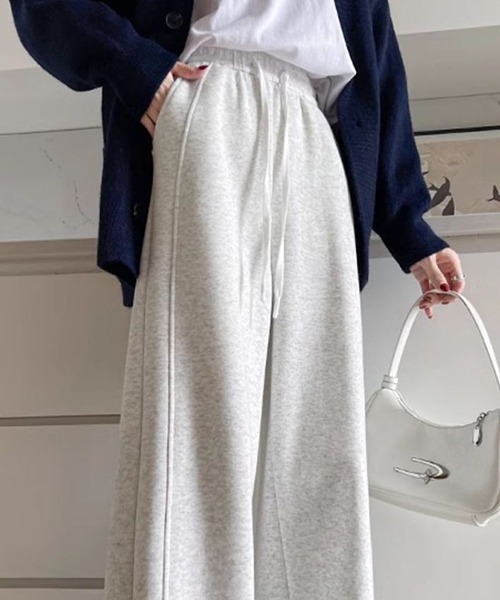 gossip!ロサンゼルス(ゴシップロサンゼルス)の「YUGA フリース裏地ワイドレッグ スポーツスウェットパンツ(その他パンツ・レディース・グレー/ブラック/オフホワイト・L/M)」の9枚目の写真