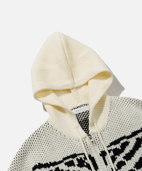 VASTIC（バスティック）の「本ヘビーニットフードパーカー_ホワイト / ブラック（カーディガン/ボレロ・メンズ・その他・LARGE/MEDIUM）」の4枚目の写真