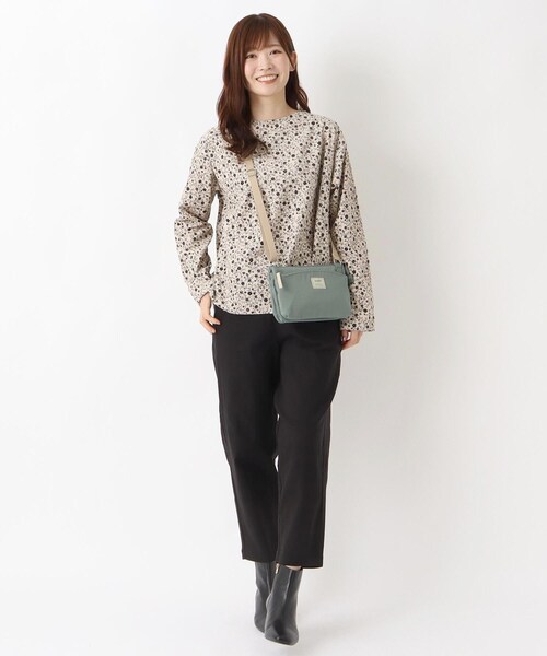 one'sterrace(ワンズテラス)の「anello モッテ多機能ショルダー(ショルダーバッグ・レディース・グレー系4/ブラック系8/ブルー系その他7・99)」の21枚目の写真