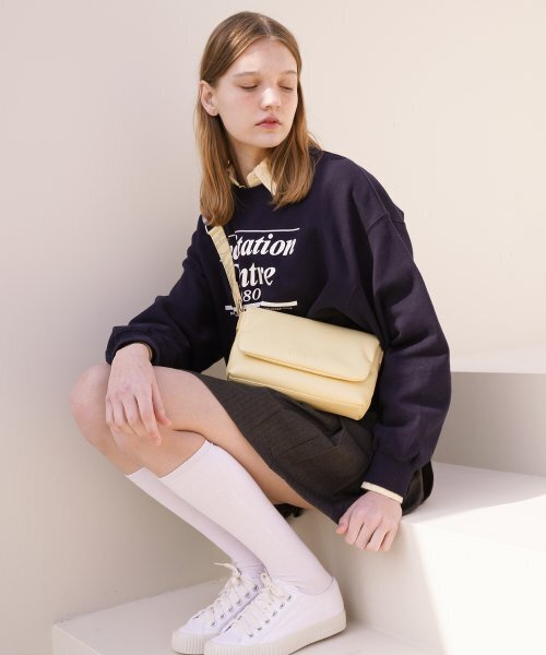 BBYB(ビービーワイビー)の「Popa Unisex Small Messenger Bag (Butter Yellow)(メッセンジャーバッグ・レディース・その他・FREE)」の4枚目の写真