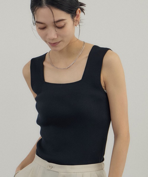 SALON adam et rope'（サロン アダム エ ロペ）の「シルクリブタンクトップ（タンクトップ・レディース・ベージュ/ブラック/オフホワイト・FREE）」の7枚目の写真