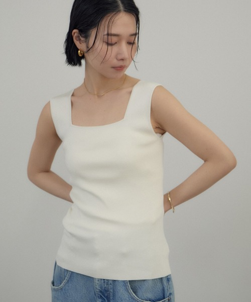 SALON adam et rope'（サロン アダム エ ロペ）の「シルクリブタンクトップ（タンクトップ・レディース・ベージュ/ブラック/オフホワイト・FREE）」の9枚目の写真