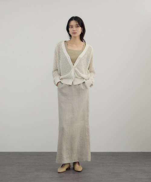 SALON adam et rope'（サロン アダム エ ロペ）の「シルクリブタンクトップ（タンクトップ・レディース・ベージュ/ブラック/オフホワイト・FREE）」の14枚目の写真