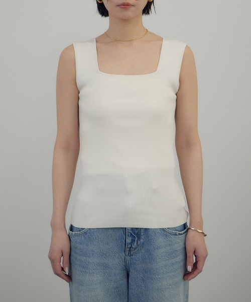 SALON adam et rope'（サロン アダム エ ロペ）の「シルクリブタンクトップ（タンクトップ・レディース・ベージュ/ブラック/オフホワイト・FREE）」の20枚目の写真