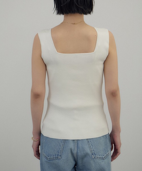 SALON adam et rope'（サロン アダム エ ロペ）の「シルクリブタンクトップ（タンクトップ・レディース・ベージュ/ブラック/オフホワイト・FREE）」の22枚目の写真