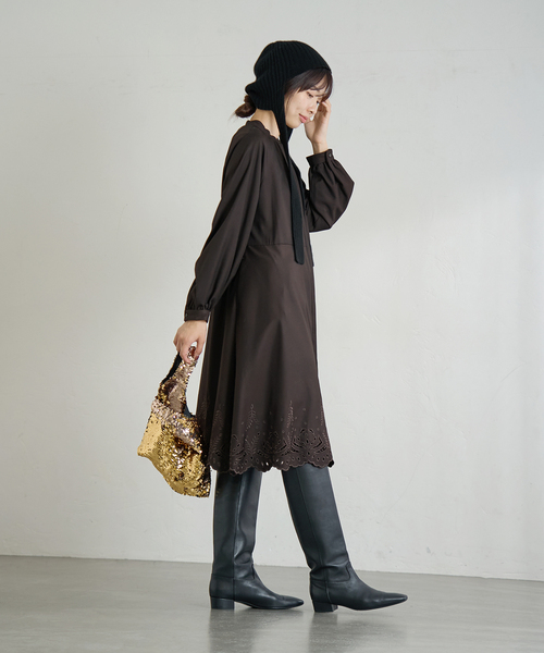 IENA（イエナ）の「エンブロイダードティアードレス（ワンピース・レディース・チャコールグレー/ブラウン・38/36）」の19枚目の写真