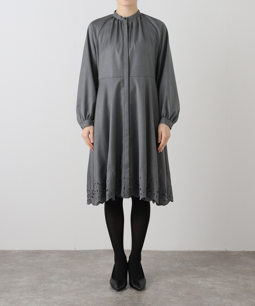 IENA（イエナ）の「エンブロイダードティアードレス（ワンピース・レディース・チャコールグレー/ブラウン・38/36）」の11枚目の写真