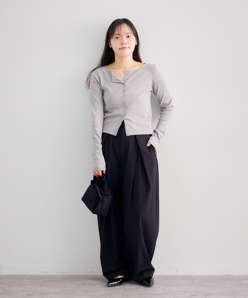 U by SPICK&SPAN(ユーバイスピックアンドスパン)の「ベアテレコカットトップス(カーディガン/ボレロ・レディース・ホワイト/チャコールグレー・FREE)」の5枚目の写真