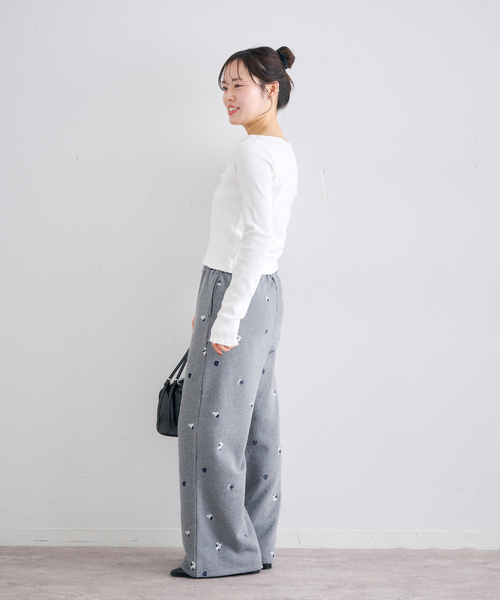 U by SPICK&SPAN(ユーバイスピックアンドスパン)の「ベアテレコカットトップス(カーディガン/ボレロ・レディース・ホワイト/チャコールグレー・FREE)」の16枚目の写真