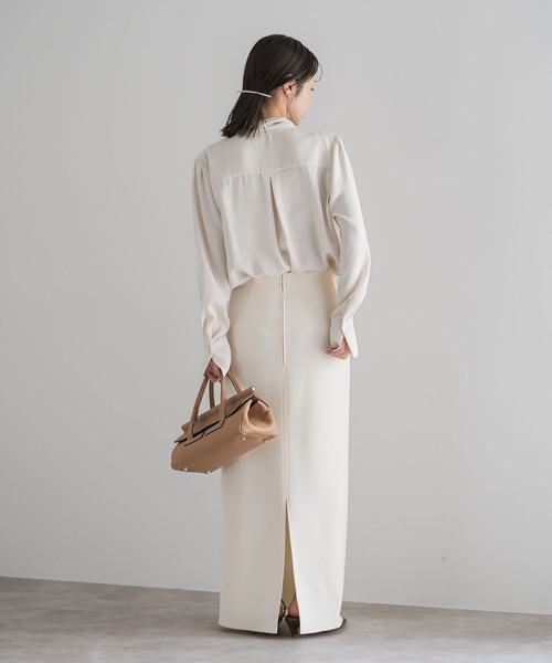 Noble(ノーブル)の「《WEB&日本橋店限定・追加》ロイヤルサテンボウタイブラウス(シャツ/ブラウス・レディース・アイボリー/ピンク系その他・FREE)」の6枚目の写真