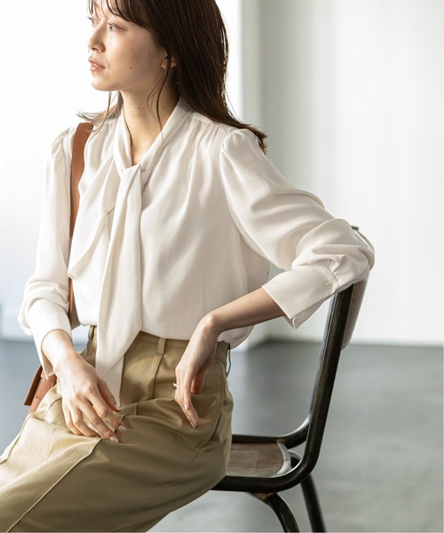 Noble(ノーブル)の「《WEB&日本橋店限定・追加》ロイヤルサテンボウタイブラウス(シャツ/ブラウス・レディース・アイボリー/ピンク系その他・FREE)」の20枚目の写真