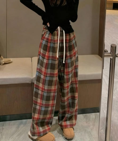 gossip!ロサンゼルス(ゴシップロサンゼルス)の「【Y2Kガーリー】レトロチェック裏起毛ストレートパンツ(スウェットパンツ・レディース・ネイビー/ブラウン・M)」の12枚目の写真