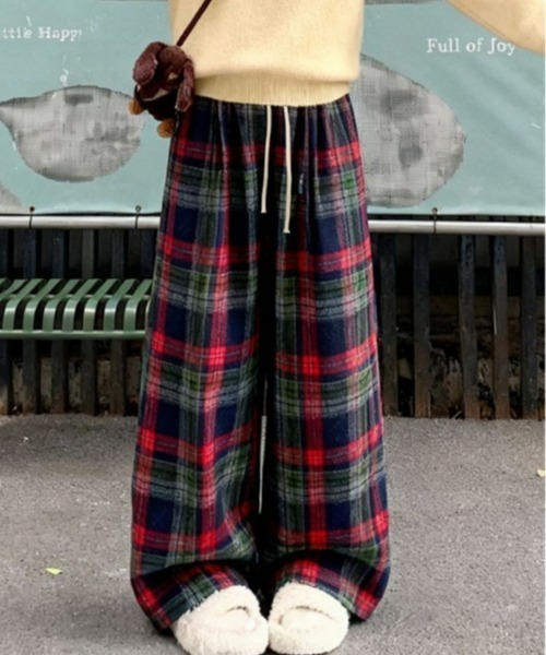 gossip!ロサンゼルス(ゴシップロサンゼルス)の「【Y2Kガーリー】レトロチェック裏起毛ストレートパンツ(スウェットパンツ・レディース・ネイビー/ブラウン・M)」の7枚目の写真