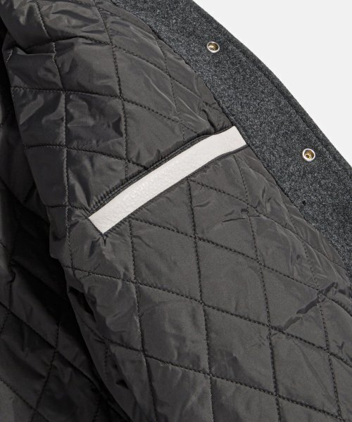 ESPIONAGE(エスピオナジ)の「Standard Varsity Jacket Charcoal(スタジャン・レディース・その他・XL/M/L)」の11枚目の写真