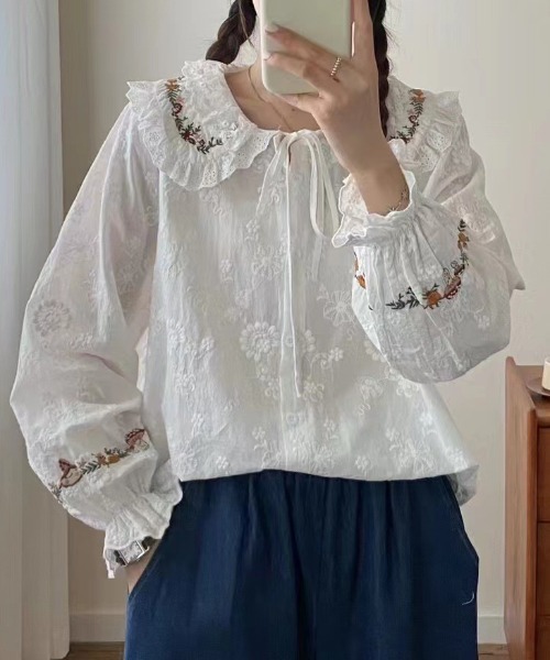 &soiree(アンドソワレ)の「フラワー刺繍リボンフリルブラウス(シャツ/ブラウス・レディース・アイボリー/ホワイト・FREE)」の3枚目の写真