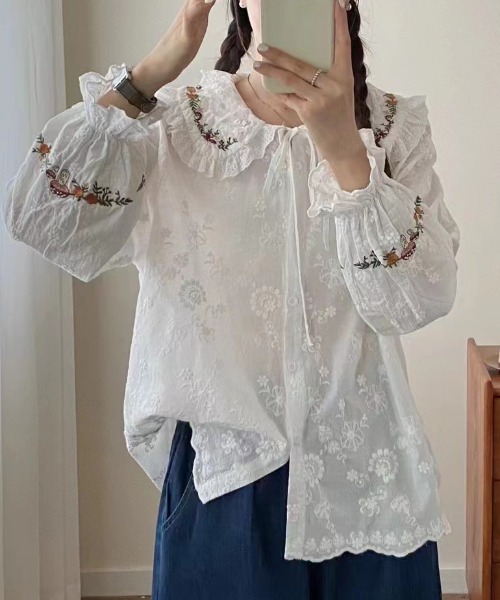 &soiree(アンドソワレ)の「フラワー刺繍リボンフリルブラウス(シャツ/ブラウス・レディース・アイボリー/ホワイト・FREE)」の4枚目の写真