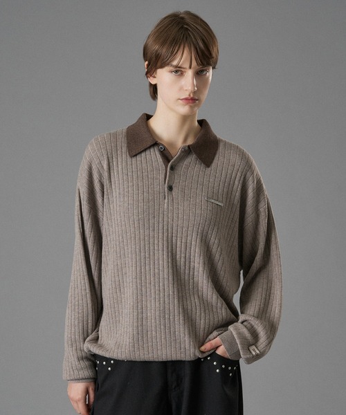 ONCILY(オンシェリー)の「CONTRAST COLLAR RIB KNIT POLO / 襟配色ニットポロ(ポロシャツ・メンズ・ベージュ/チャコールグレー/ブルー・SMALL/MEDIUM/LARGE)」の1枚目の写真