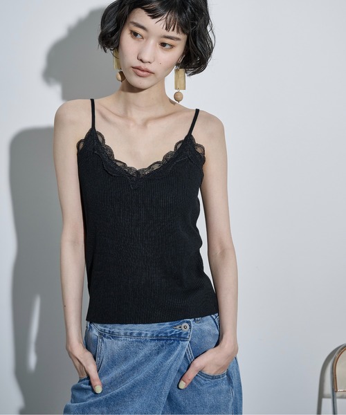 THE YOn（ザヨン）の「レースVネックリブコットンニットキャミ（キャミソール・レディース・カーキブラウン/ブラック/ブルー/グレー/オフホワイト・FREE）」の17枚目の写真