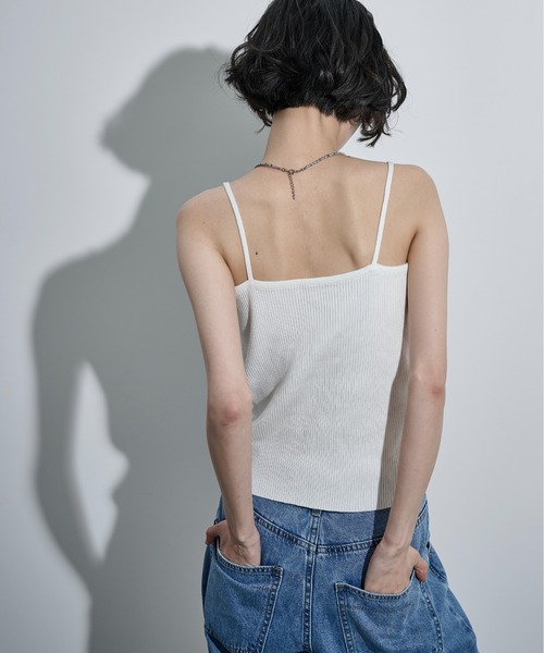 THE YOn（ザヨン）の「レースVネックリブコットンニットキャミ（キャミソール・レディース・カーキブラウン/ブラック/ブルー/グレー/オフホワイト・FREE）」の9枚目の写真