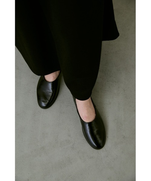 un/neu（アンノイ）の「ソフトラウンドフラットシューズ（パンプス・レディース・ブラック・LARGE/MEDIUM/SMALL）」の8枚目の写真