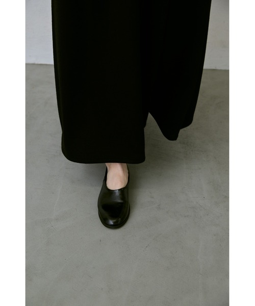 un/neu（アンノイ）の「ソフトラウンドフラットシューズ（パンプス・レディース・ブラック・LARGE/MEDIUM/SMALL）」の9枚目の写真