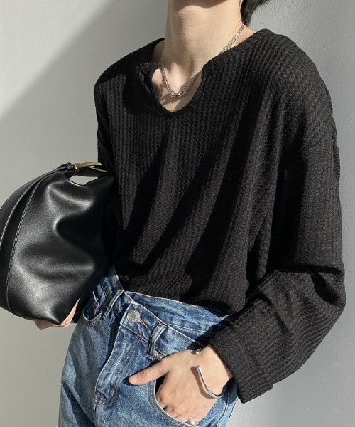 B.R.U(ブル)の「カッティングシアートップス(Tシャツ/カットソー・メンズ・ホワイト/ブラック/グレー・FREE)」の2枚目の写真