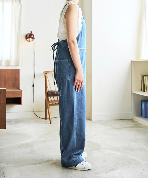 FREAK'S STORE(フリークスストア)の「限定展開 Lee × FREAK'S STORE/リー 別注 RELAX サロペット(サロペット/オーバーオール・レディース・グレー/ブルー/ネイビー/ダークネイビー・MEDIUM/SMALL)」の16枚目の写真