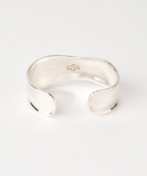 Curensology（カレンソロジー）の「Curensology(カレンソロジー)/＜ＣＳＧ＞シルバーカーブバングル（バングル/リストバンド・レディース・シルバー・FREE）」の7枚目の写真