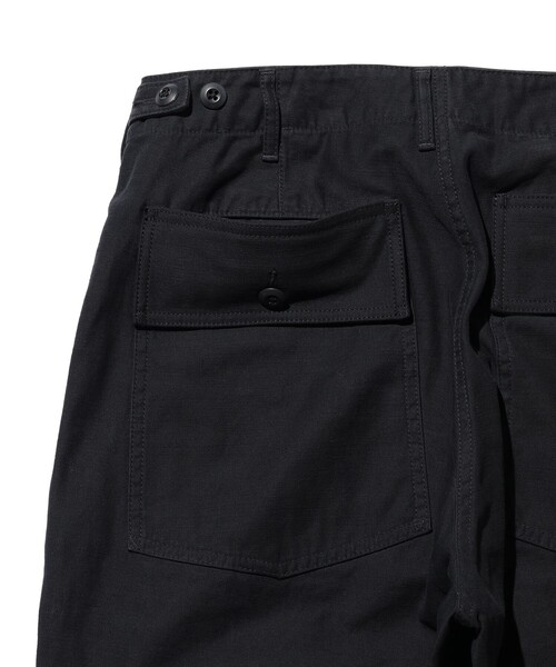 BEAMS PLUS（ビームスプラス）の「MIL Utility Trousers Reversed Sateen（その他パンツ・メンズ・グリーン/オリーブ/ネイビー/ブラック・SMALL/X-LARGE/LARGE/MEDIUM）」の12枚目の写真