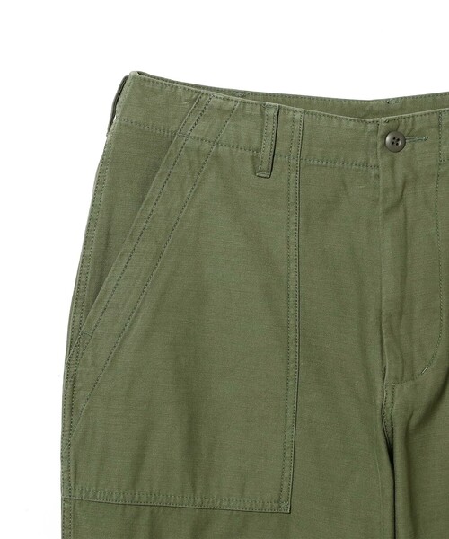 BEAMS PLUS（ビームスプラス）の「MIL Utility Trousers Reversed Sateen（その他パンツ・メンズ・グリーン/オリーブ/ネイビー/ブラック・SMALL/X-LARGE/LARGE/MEDIUM）」の21枚目の写真