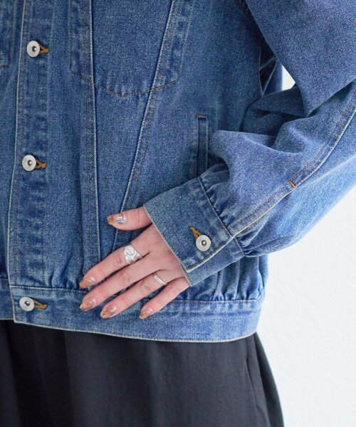Kastane（カスタネ）の「【一部店舗限定/S.Mサイズ展開】B デニムパフジャケット（デニムジャケット・レディース・ブラック/ブルー・SMALL/MEDIUM）」の16枚目の写真