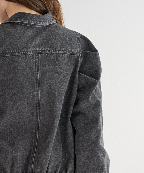 Kastane（カスタネ）の「【一部店舗限定/S.Mサイズ展開】B デニムパフジャケット（デニムジャケット・レディース・ブラック/ブルー・SMALL/MEDIUM）」の20枚目の写真