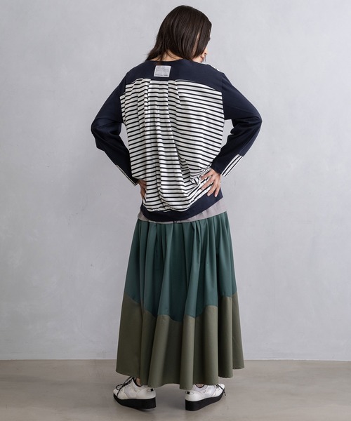 MARECHAL TERRE(マルシャルテル)の「ドッキングデザイントップス(Tシャツ/カットソー・レディース・ネイビー×ホワイト/ブラック×ホワイト/グレイッシュベージュ/ブラック・MEDIUM)」の14枚目の写真