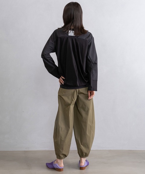 MARECHAL TERRE(マルシャルテル)の「ドッキングデザイントップス(Tシャツ/カットソー・レディース・ネイビー×ホワイト/ブラック×ホワイト/グレイッシュベージュ/ブラック・MEDIUM)」の7枚目の写真
