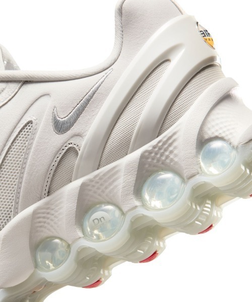 NIKE Air Max Dn8 Leather（ナイキ エアマックス Dn8 レザー