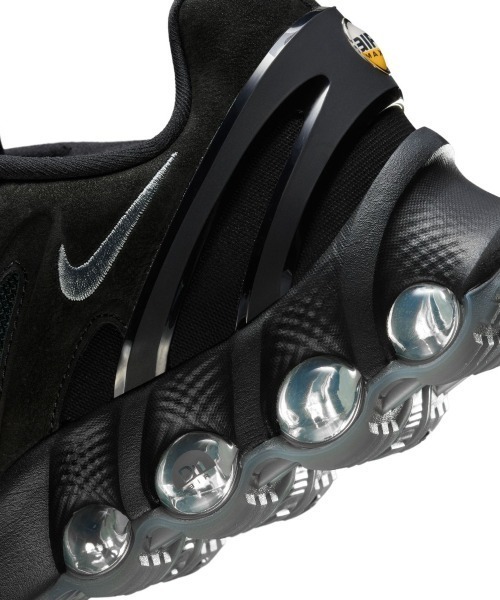 NIKE(ナイキ)の「NIKE Air Max Dn8 Leather(ナイキ エアマックス Dn8 レザー)(スニーカー・メンズ・ホワイト系/ブラウン系/ブラック系・25cm/25.5cm/26cm/26.5cm/27cm/28cm/28.5cm/29cm/27.5cm)」の21枚目の写真