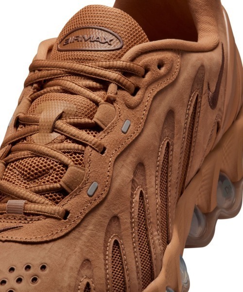 NIKE Air Max Dn8 Leather（ナイキ エアマックス Dn8 レザー