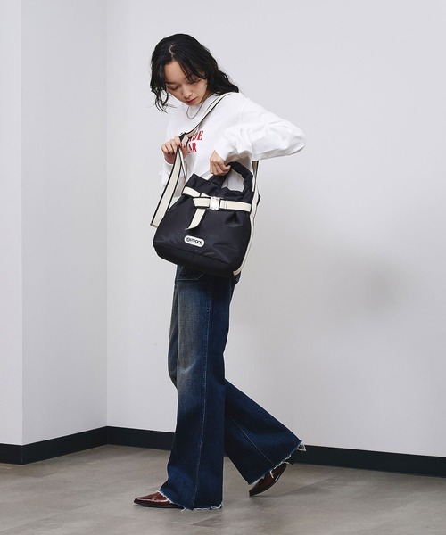 OUTDOOR PRODUCTS（アウトドアプロダクツ）の「【EC限定】OUTDOOR 2WAY BELT TOTE S（トートバッグ・レディース・ベージュ/ブラック/ホワイト・ONE SIZE）」の9枚目の写真