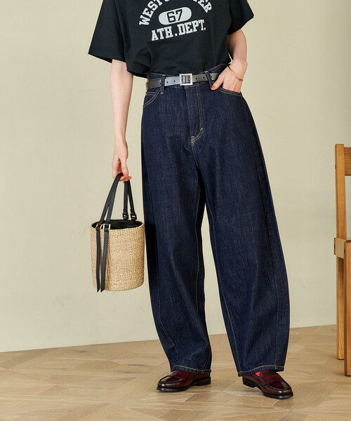 FREAK'S STORE（フリークスストア）の「Lee × FREAK'S STORE/リー 別注 RIDERS 101 CURVE LEG/別注 ライダーズ ワンオーワン カーブレッグ/カーブデニム（デニムパンツ・レディース・サックスブルー/ネイビー・SMALL/MEDIUM）」の12枚目の写真