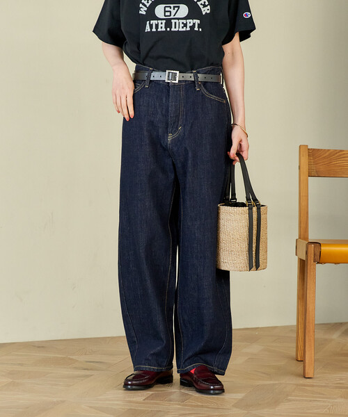 FREAK'S STORE（フリークスストア）の「Lee × FREAK'S STORE/リー 別注 RIDERS 101 CURVE LEG/別注 ライダーズ ワンオーワン カーブレッグ/カーブデニム（デニムパンツ・レディース・サックスブルー/ネイビー・SMALL/MEDIUM）」の13枚目の写真