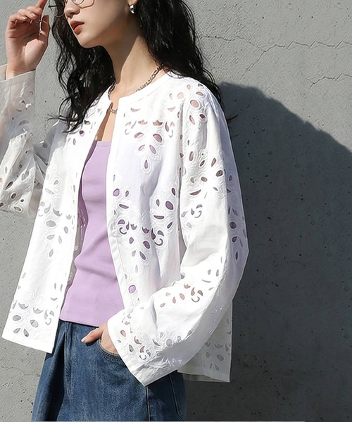 antiqua(アンティカ)の「刺繍 レース カーディガン(カーディガン/ボレロ・レディース・ホワイト/ブラック・ONESIZE)」の4枚目の写真