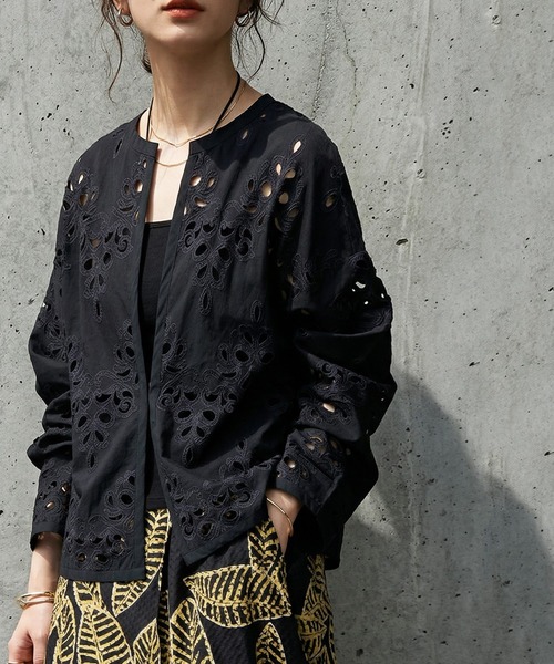 antiqua(アンティカ)の「刺繍 レース カーディガン(カーディガン/ボレロ・レディース・ホワイト/ブラック・ONESIZE)」の8枚目の写真
