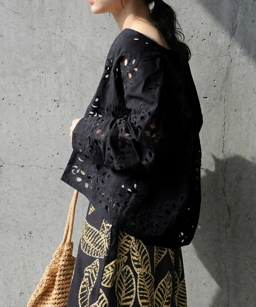 antiqua(アンティカ)の「刺繍 レース カーディガン(カーディガン/ボレロ・レディース・ホワイト/ブラック・ONESIZE)」の10枚目の写真
