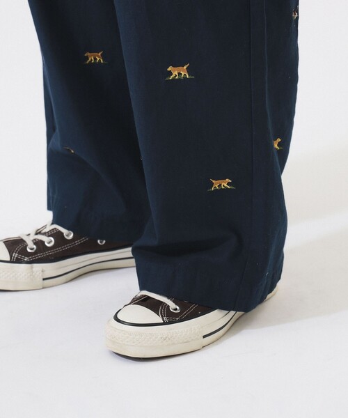 BEAMS BOY（ビームスボーイ）の「ボーイ ドッグ エンブロイダリー チノ（チノパンツ・レディース・ベージュ/ネイビー・0/2/1）」の19枚目の写真