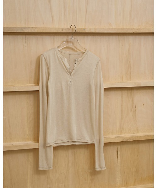 TODAYFUL（トゥデイフル）の「Henleyneck Soft Tops（Tシャツ/カットソー・レディース・グレー/キナリ/ダークグレー/サンドベージュ・FREE）」の12枚目の写真