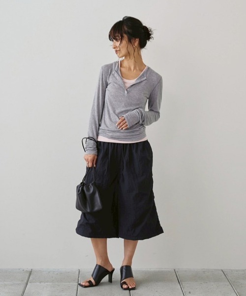 TODAYFUL（トゥデイフル）の「Henleyneck Soft Tops（Tシャツ/カットソー・レディース・グレー/キナリ/ダークグレー/サンドベージュ・FREE）」の15枚目の写真