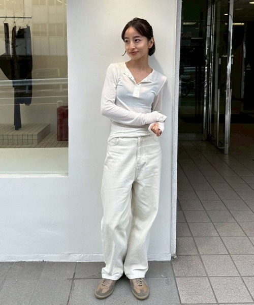 TODAYFUL（トゥデイフル）の「Henleyneck Soft Tops（Tシャツ/カットソー・レディース・グレー/キナリ/ダークグレー/サンドベージュ・FREE）」の19枚目の写真