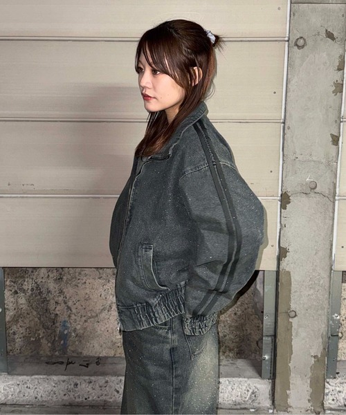 sedacle(セダクル)の「グリッター加工デニムトラックジャケット(デニムジャケット・レディース・インディゴブルー/ブラック/ブラック系その他・SMALL/MEDIUM/LARGE)」の19枚目の写真