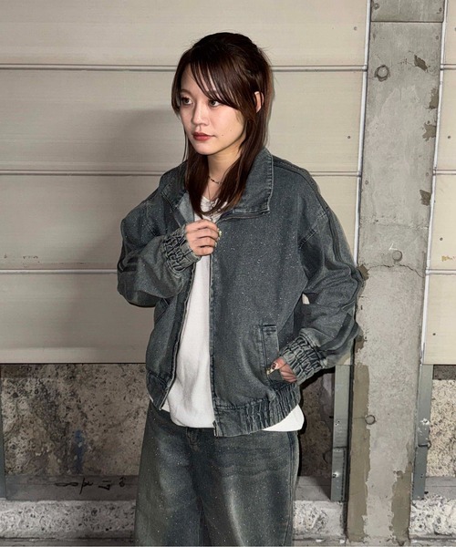 sedacle(セダクル)の「グリッター加工デニムトラックジャケット(デニムジャケット・レディース・インディゴブルー/ブラック/ブラック系その他・SMALL/MEDIUM/LARGE)」の17枚目の写真