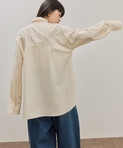 ADAM ET ROPE'(アダムエロペ)の「【サステナブル】ボウタイシャツ(シャツ/ブラウス・レディース・キナリ/サックスブルー・38/36)」の6枚目の写真